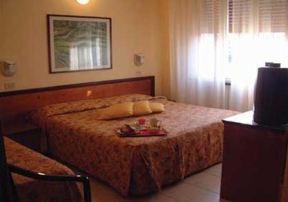Hotel Moderno Rimini Cameră foto
